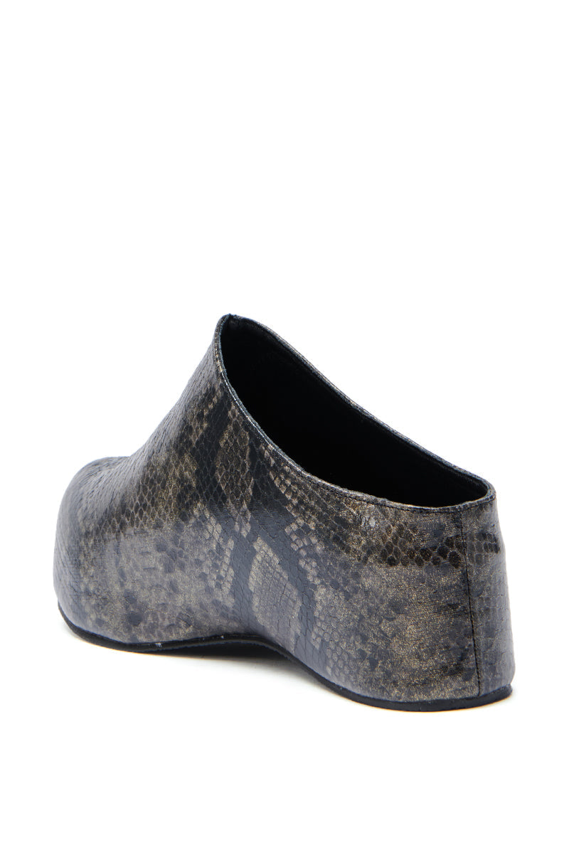 AZALEA WANG DARWIN CLOG IN BLACK SNAKE
