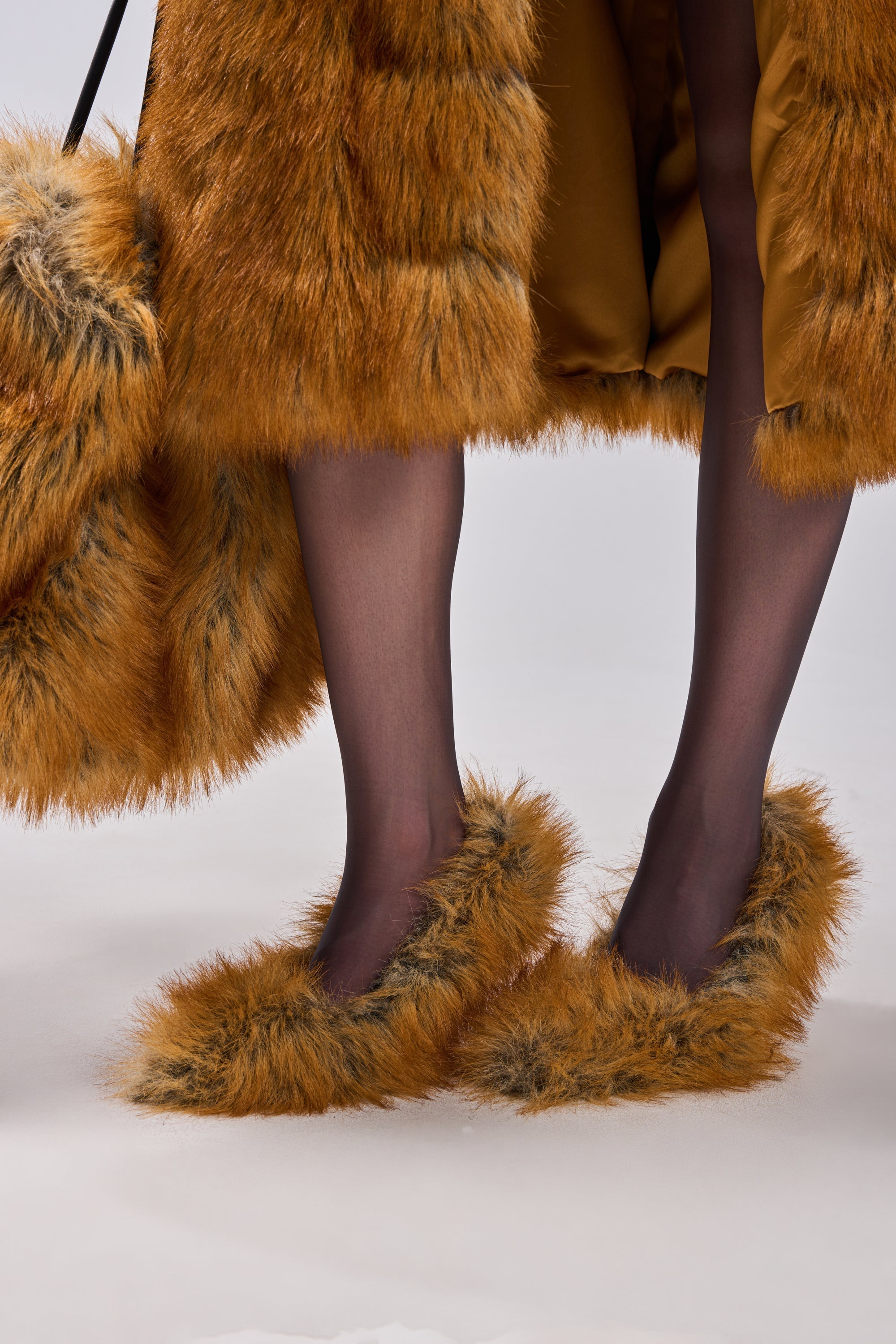 AZALEA WANG JAMEECK TAN FUR PUMP
