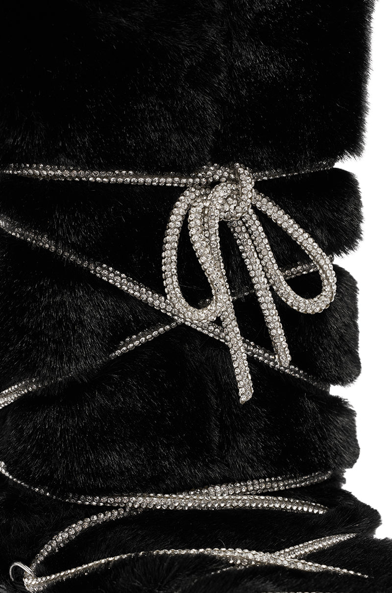 AZALEA WANG KARMELA BLACK FUR MOON BOOT