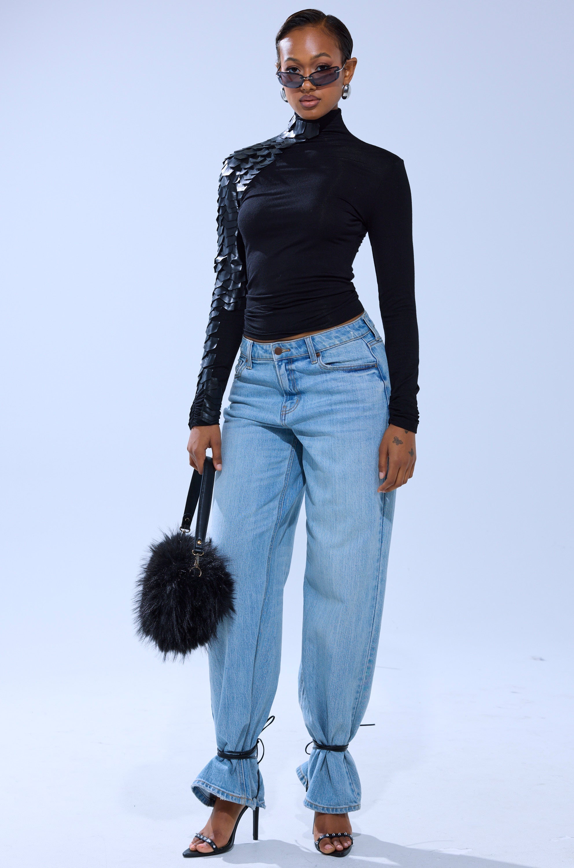 NASTASIA SCALE TOP