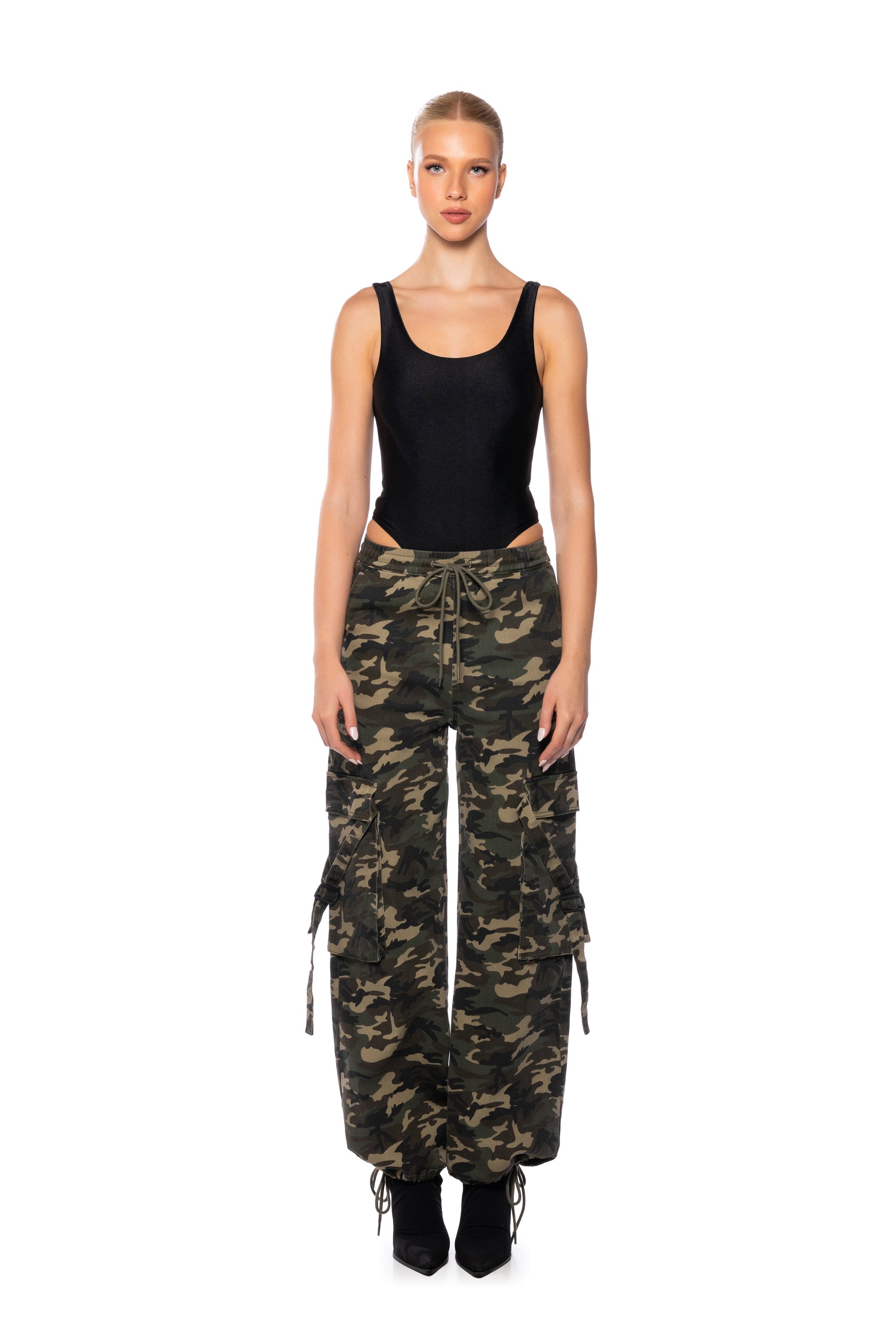 PAXTON SAMI SCOOP SLEEVELESS BODYSUIT IN BLACK